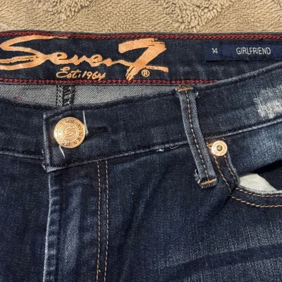 Seven7| Women's Girlfriend fit ripped jeans| Size 14 - Picture 8 of 8
